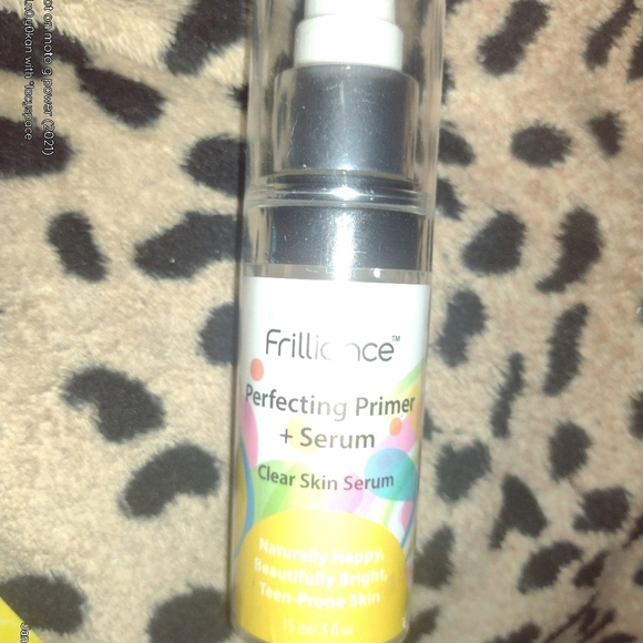 Frilliance Clear Skin Kit Perfecting Primer Serum & Facial Mist for Acne - Picture 14 of 16
